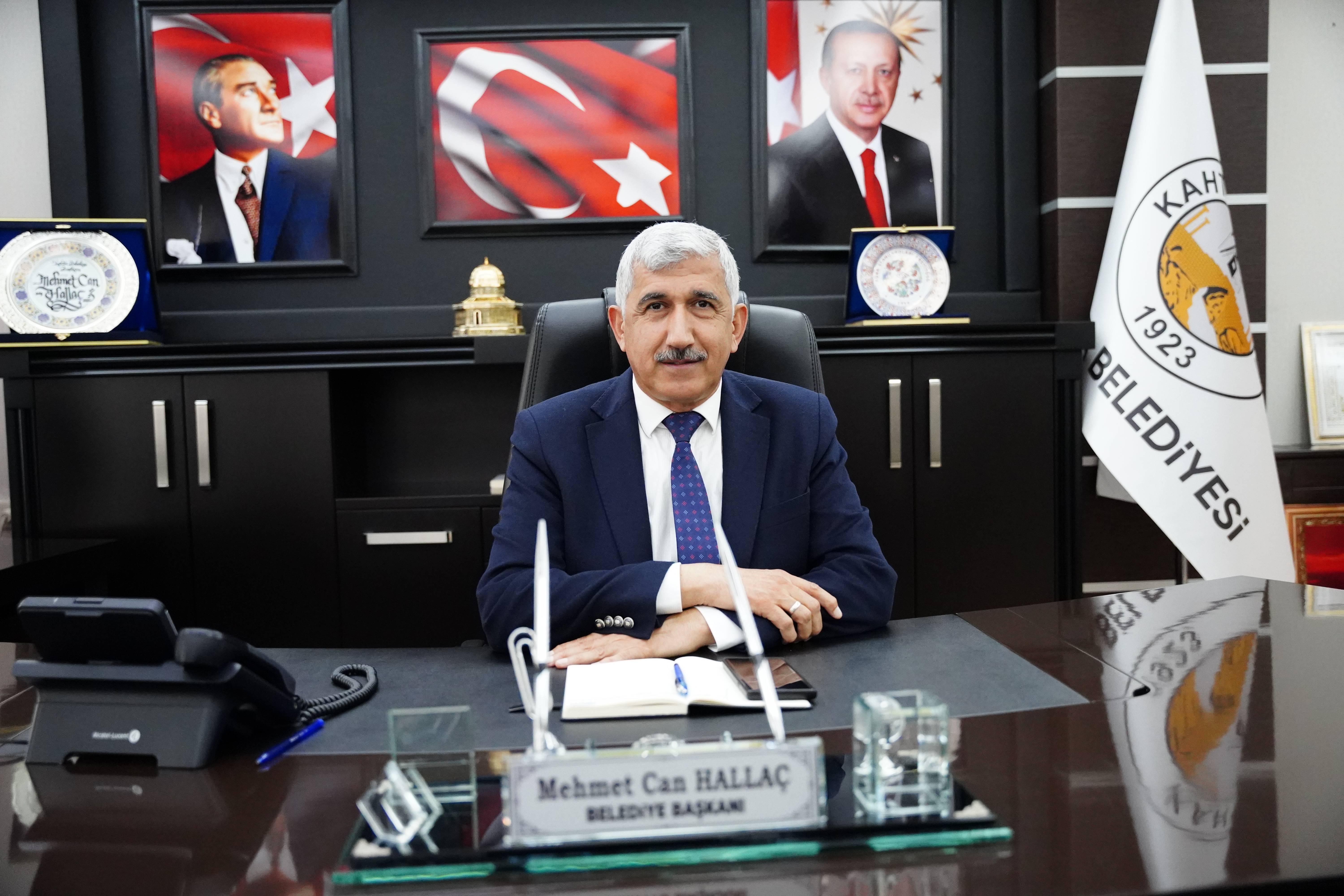 Kahta Belediye Başkanı Mehmet Can Hallaç’tan Miraç Kandili Mesaj